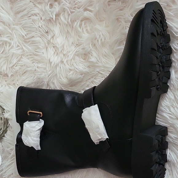 Flat boot - Picture 4 of 4